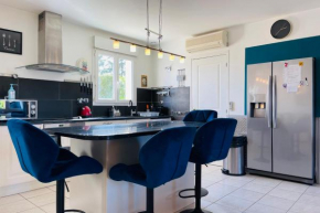 La Maison du Haut Village a very beautiful residence in a relaxing setting